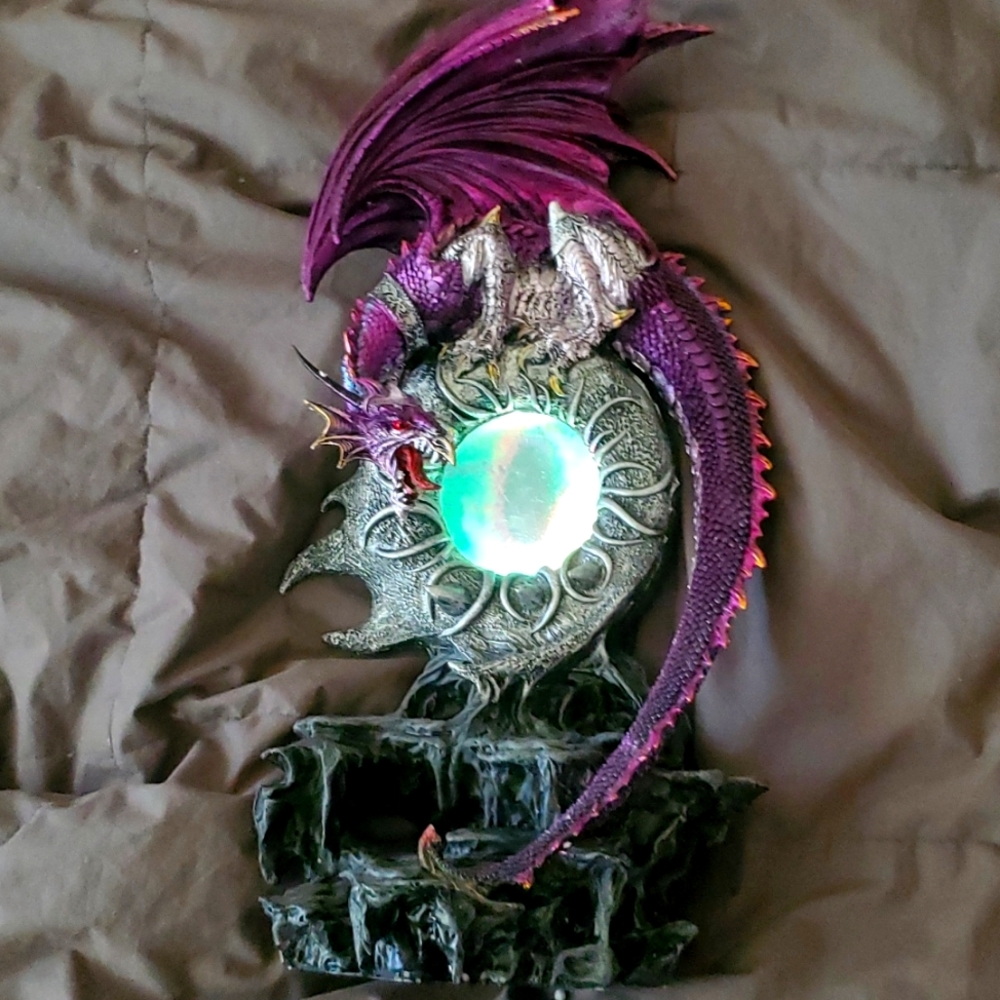Dragon decor. Huge.